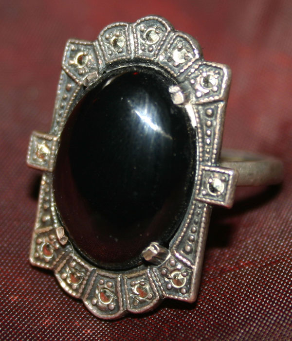 Vintage Art Deco Onyx Marcasite Sterling Silver Ring 7